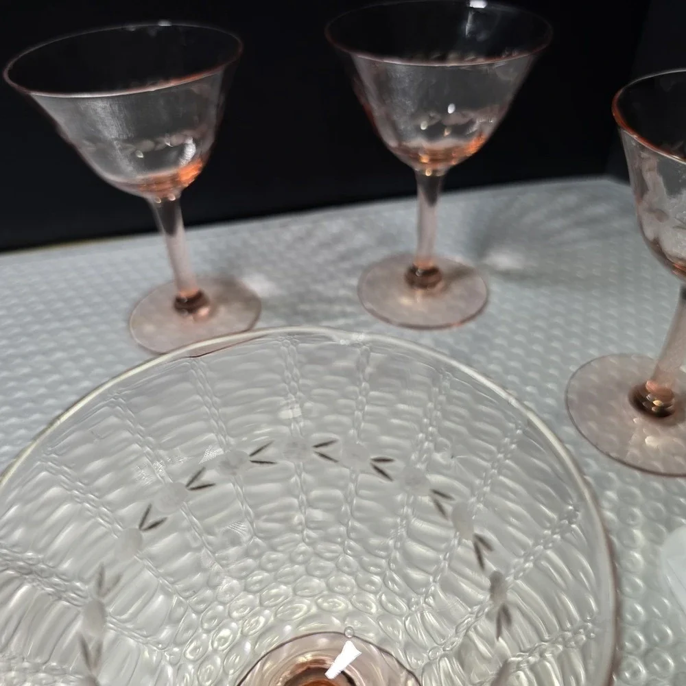Vintage Pink Depression Glass Champagne Coupes Set Of 5 Etched Design